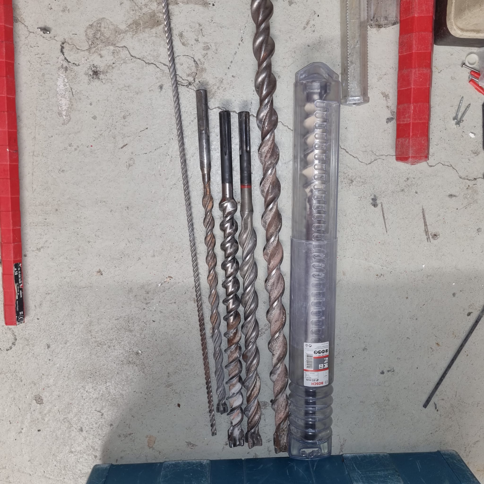 Verschiedene SDS-Max-Bohrer für den Makita HR 4013 C